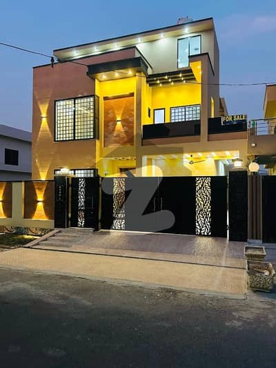 Highly-Desirable Prime Location 10 Marla House Available In Central Park - Block G Highly-Desirable Prime Location 10 Marla House Available In Central Park - Block G