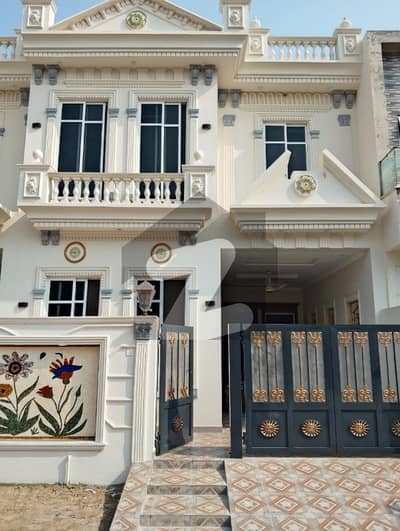 بینکرس ایوینیو ۔ بلاک ایف بینکرس ایوینیو کوآپریٹو ہاؤسنگ سوسائٹی,لاہور میں 4 کمروں کا 6 مرلہ مکان 2.0 کروڑ میں برائے فروخت۔