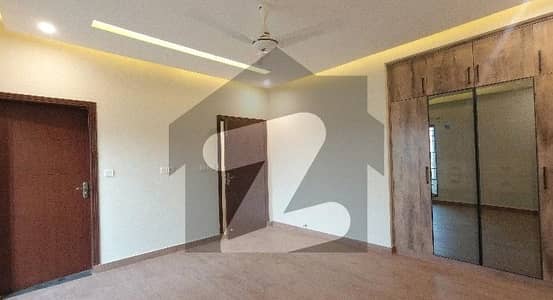 Askari 11 - Sector D Flat Sized 13 Marla Askari 11 - Sector D Flat Sized 13 Marla