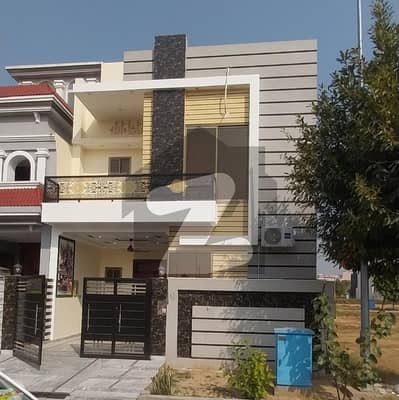 نیو میٹرو سٹی - سیکٹر 1 بلاک سی نیو میٹرو سٹی - جنرل انکلیو سیکٹر 1,نیو میٹرو سٹی,جی ٹی روڈ,سرائے عالمگیر میں 3 کمروں کا 5 مرلہ مکان 2.1 کروڑ میں برائے فروخت۔ نیو میٹرو سٹی - سیکٹر 1 بلاک سی نیو میٹرو سٹی - جنرل انکلیو سیکٹر 1,نیو میٹرو سٹی,جی ٹی روڈ,سرائے عالمگیر میں 3 کمروں کا 5 مرلہ مکان 2.1 کروڑ میں برائے فروخت۔