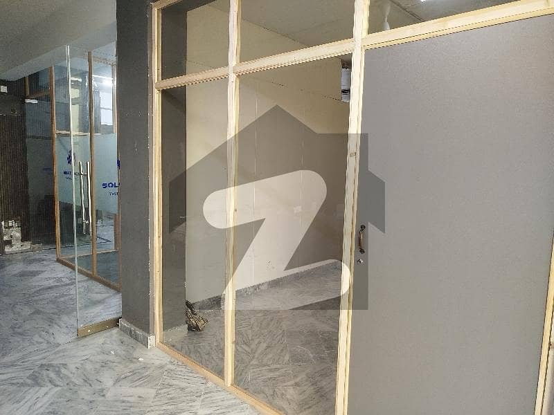 ایف ۔ 11 اسلام آباد میں 2 کمروں کا 6 مرلہ دفتر 1.6 لاکھ میں کرایہ پر دستیاب ہے۔