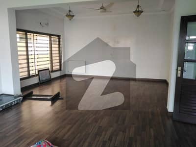 ڈی ایچ اے ڈیفینس فیز 1 ڈی ایچ اے ڈیفینس,اسلام آباد میں 3 کمروں کا 1 کنال بالائی پورشن 80.0 ہزار میں کرایہ پر دستیاب ہے۔