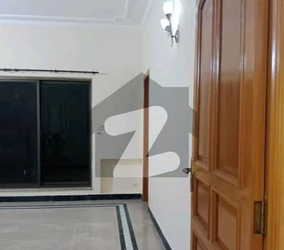 جوہر ٹاؤن فیز 1 - بلاک اے1 جوہر ٹاؤن فیز 1,جوہر ٹاؤن,لاہور میں 5 کمروں کا 12 مرلہ مکان 3.6 کروڑ میں برائے فروخت۔