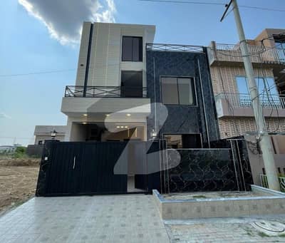 Exclusive 5 Marla Designer House | Sun Face | Prime Location On 80 ft Wide Road