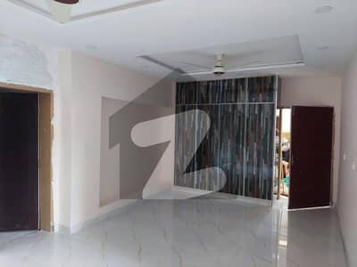 10 Marla Independent Separate Gate Upper Protion