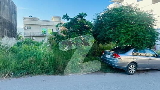 ڈی ۔ 12/2 ڈی ۔ 12,اسلام آباد میں 1 کنال رہائشی پلاٹ 9.9 کروڑ میں برائے فروخت۔ ڈی ۔ 12/2 ڈی ۔ 12,اسلام آباد میں 1 کنال رہائشی پلاٹ 9.9 کروڑ میں برائے فروخت۔