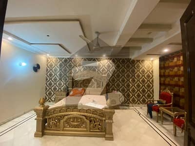 سعید کالونی فیصل آباد میں 1 کنال مکان 2.75 لاکھ میں کرایہ پر دستیاب ہے۔