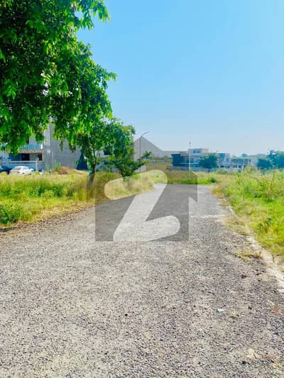 Main Road Block V Size (40*80) 12 Marla Plot Gulberg Residencia, Islamabad Main Road Block V Size (40*80) 12 Marla Plot Gulberg Residencia, Islamabad