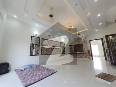 ORIGNAL PICTURES DOUBLE UNIT HOUSE AT IDEAL LOCATION