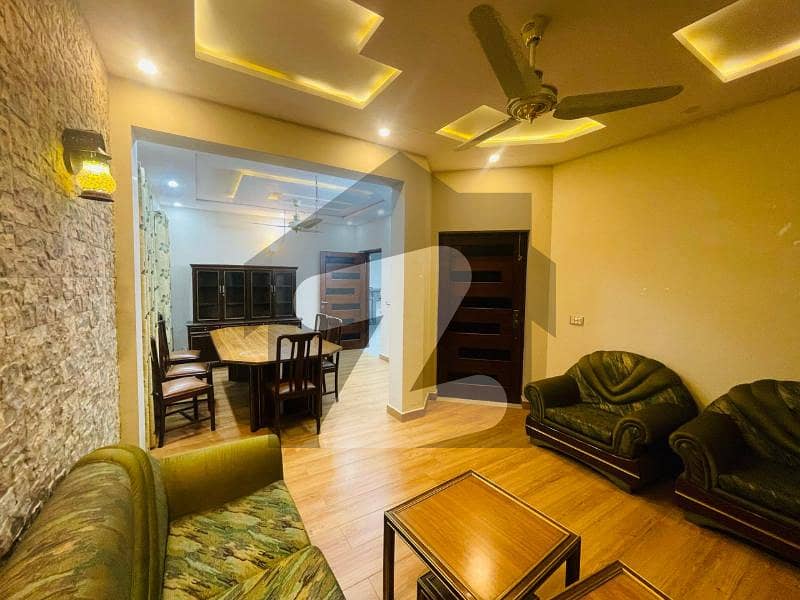 ڈی ایچ اے فیز 5 ڈیفنس (ڈی ایچ اے),لاہور میں 3 کمروں کا 1 کنال مکان 3.5 لاکھ میں کرایہ پر دستیاب ہے۔