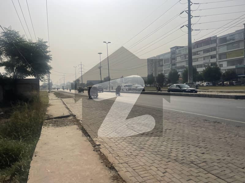 رائیونڈ روڈ لاہور میں 10 کنال رہائشی پلاٹ 16.0 کروڑ میں برائے فروخت۔ رائیونڈ روڈ لاہور میں 10 کنال رہائشی پلاٹ 16.0 کروڑ میں برائے فروخت۔