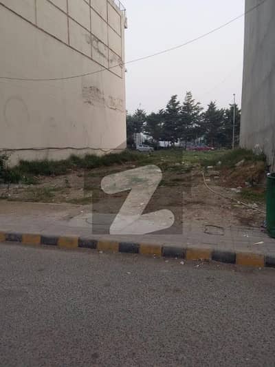 ایڈن سٹی ایڈن,لاہور میں 8 مرلہ کمرشل پلاٹ 5.25 کروڑ میں برائے فروخت۔