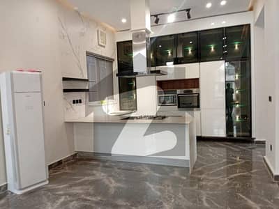 Luxury 1 Kanal First Floor + Penthouse With Rooftop Pool For Rent F-7, Islamabad