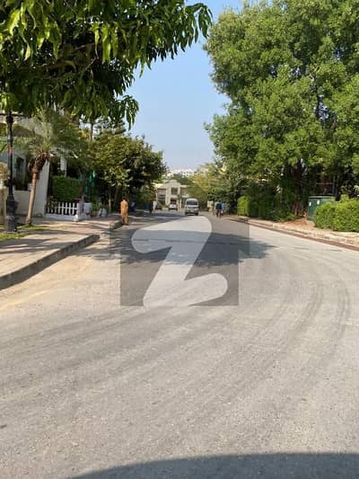 بحریہ ٹاؤن فیز 8 ۔ رفیع بلاک بحریہ ٹاؤن فیز 8,بحریہ ٹاؤن راولپنڈی,راولپنڈی میں 8 مرلہ رہائشی پلاٹ 80.0 لاکھ میں برائے فروخت۔ بحریہ ٹاؤن فیز 8 ۔ رفیع بلاک بحریہ ٹاؤن فیز 8,بحریہ ٹاؤن راولپنڈی,راولپنڈی میں 8 مرلہ رہائشی پلاٹ 80.0 لاکھ میں برائے فروخت۔