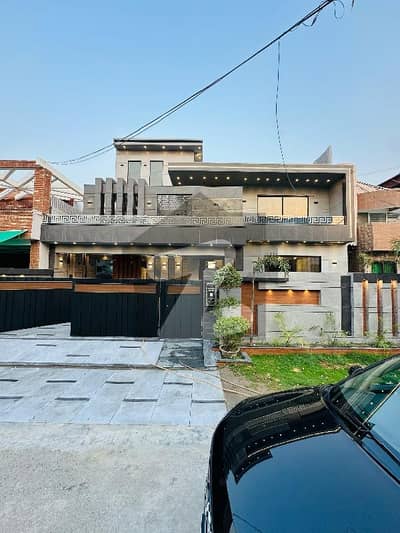 واپڈا ٹاؤن فیز 1 واپڈا ٹاؤن,لاہور میں 5 کمروں کا 1 کنال مکان 9.5 کروڑ میں برائے فروخت۔