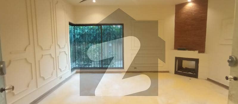 FOUR BEDROOMS SPACIOUS HOME FOR RESIDENCE CUM OFFICE FOUR BEDROOMS SPACIOUS HOME FOR RESIDENCE CUM OFFICE