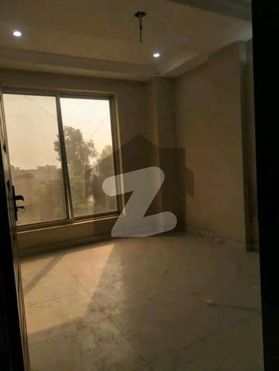 چنار باغ لاہور میں 1 کمرے کا 6 مرلہ فلیٹ 19.0 ہزار میں کرایہ پر دستیاب ہے۔