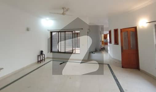 ڈی ایچ اے فیز 2 ڈیفنس (ڈی ایچ اے),لاہور میں 5 کمروں کا 1 کنال مکان 2.6 لاکھ میں کرایہ پر دستیاب ہے۔ ڈی ایچ اے فیز 2 ڈیفنس (ڈی ایچ اے),لاہور میں 5 کمروں کا 1 کنال مکان 2.6 لاکھ میں کرایہ پر دستیاب ہے۔