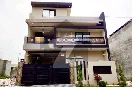 Buy Your Ideal On Excellent Location 8 Marla House In A Prime Location Of Lahore