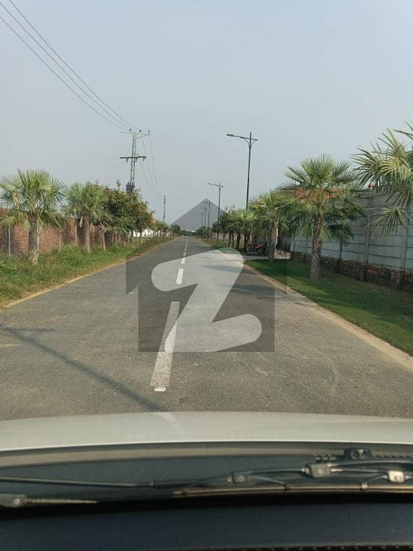 Prime Location 4 Kanal Plot Available