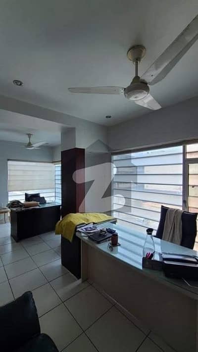 بخاری کمرشل ایریا ڈی ایچ اے فیز 6,ڈی ایچ اے ڈیفینس,کراچی میں 5 مرلہ دفتر 1.25 لاکھ میں کرایہ پر دستیاب ہے۔ بخاری کمرشل ایریا ڈی ایچ اے فیز 6,ڈی ایچ اے ڈیفینس,کراچی میں 5 مرلہ دفتر 1.25 لاکھ میں کرایہ پر دستیاب ہے۔