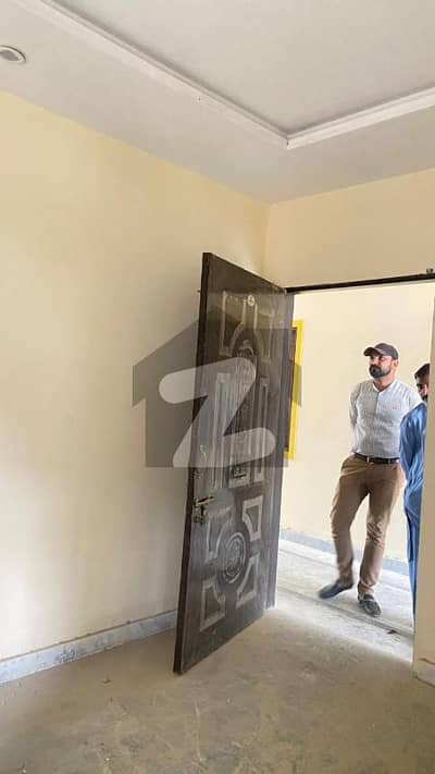 پی ڈبلیو ڈی روڈ اسلام آباد میں 1 کمرے کا 2 مرلہ فلیٹ 29.9 لاکھ میں برائے فروخت۔