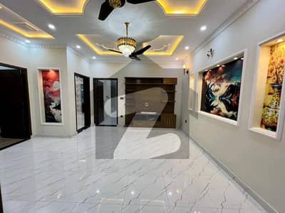 A block 10 Marla New brand upper portion available for rent in hospital