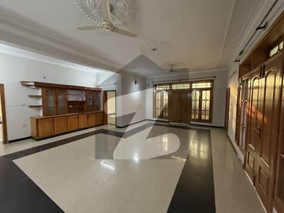 حیات آباد فیز 6 - ایف2 حیات آباد فیز 6,حیات آباد,پشاور میں 1 کنال مکان 13.0 کروڑ میں برائے فروخت۔ حیات آباد فیز 6 - ایف2 حیات آباد فیز 6,حیات آباد,پشاور میں 1 کنال مکان 13.0 کروڑ میں برائے فروخت۔