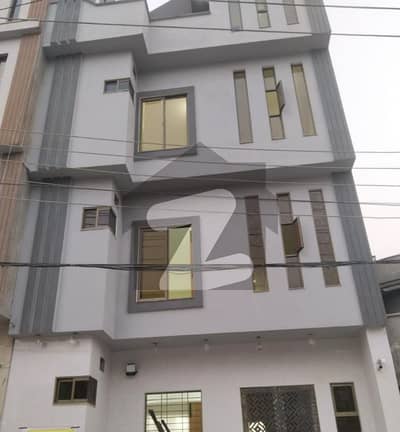 5 Marla Building For Rent Prime Location Near Emporium Mall & Expo Center