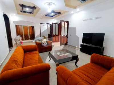 ماڈل ٹاؤن لِنک روڈ ماڈل ٹاؤن,لاہور میں 3 کمروں کا 1 کنال مکان 2.2 لاکھ میں کرایہ پر دستیاب ہے۔ ماڈل ٹاؤن لِنک روڈ ماڈل ٹاؤن,لاہور میں 3 کمروں کا 1 کنال مکان 2.2 لاکھ میں کرایہ پر دستیاب ہے۔