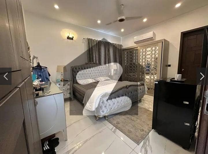 ڈی ایچ اے فیز 8 ڈی ایچ اے ڈیفینس,کراچی میں 4 کمروں کا 5 مرلہ مکان 5.3 کروڑ میں برائے فروخت۔ ڈی ایچ اے فیز 8 ڈی ایچ اے ڈیفینس,کراچی میں 4 کمروں کا 5 مرلہ مکان 5.3 کروڑ میں برائے فروخت۔