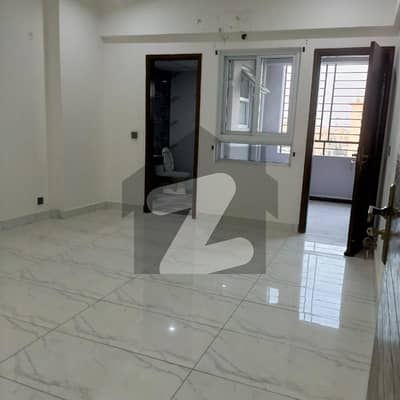 Flat Sized 1100 Square Feet Is Available For rent In Clifton - Block 9