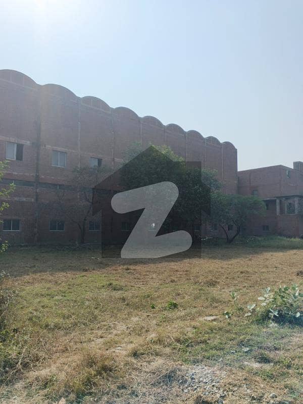 کاہنہ کاچھا لاہور میں 48 کنال صنعتی زمین 63.0 کروڑ میں برائے فروخت۔