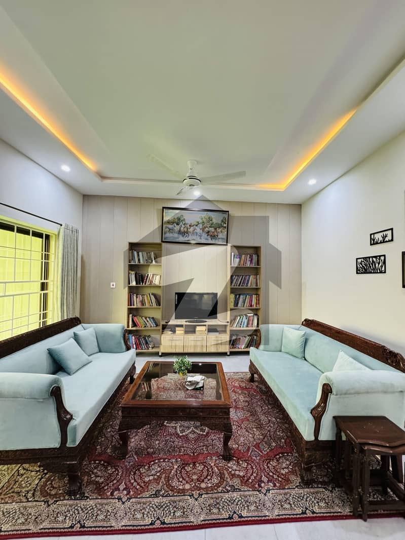 10 Marla Brand New House For Sale 10 Marla Brand New House For Sale