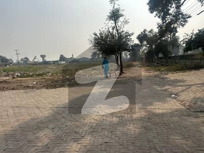 85 Kanal Industrial Land Available For Sale On Railway Road Joiyan Wala More, Near Quaid-E-Azam Apparel Park, Sheikhupura 85 Kanal Industrial Land Available For Sale On Railway Road Joiyan Wala More, Near Quaid-E-Azam Apparel Park, Sheikhupura