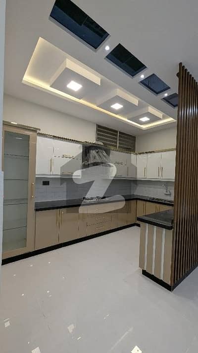 Luxury Brand New 2nd Floor 3 bed dd
