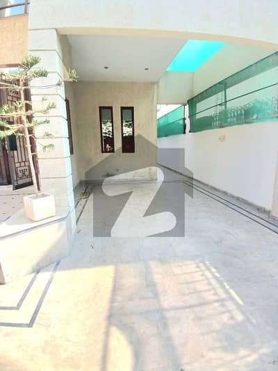 ڈی ایچ اے فیز 6 ڈی ایچ اے ڈیفینس,کراچی میں 6 کمروں کا 1 کنال مکان 4.5 لاکھ میں کرایہ پر دستیاب ہے۔ ڈی ایچ اے فیز 6 ڈی ایچ اے ڈیفینس,کراچی میں 6 کمروں کا 1 کنال مکان 4.5 لاکھ میں کرایہ پر دستیاب ہے۔