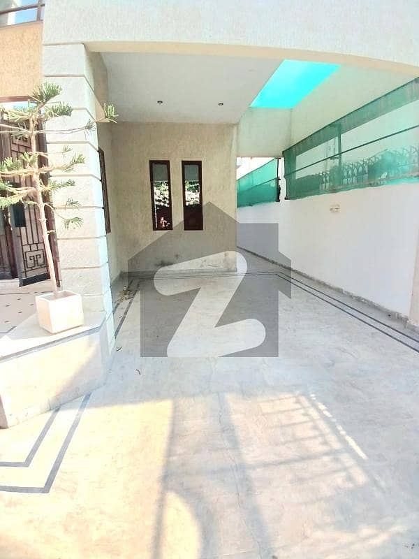 ڈی ایچ اے فیز 6 ڈی ایچ اے ڈیفینس,کراچی میں 6 کمروں کا 1 کنال مکان 4.5 لاکھ میں کرایہ پر دستیاب ہے۔ ڈی ایچ اے فیز 6 ڈی ایچ اے ڈیفینس,کراچی میں 6 کمروں کا 1 کنال مکان 4.5 لاکھ میں کرایہ پر دستیاب ہے۔