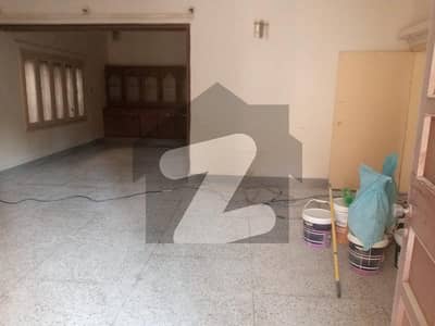 چکلالہ سکیم 3 چکلالہ سکیم,راولپنڈی میں 4 کمروں کا 1 کنال مکان 1.8 لاکھ میں کرایہ پر دستیاب ہے۔