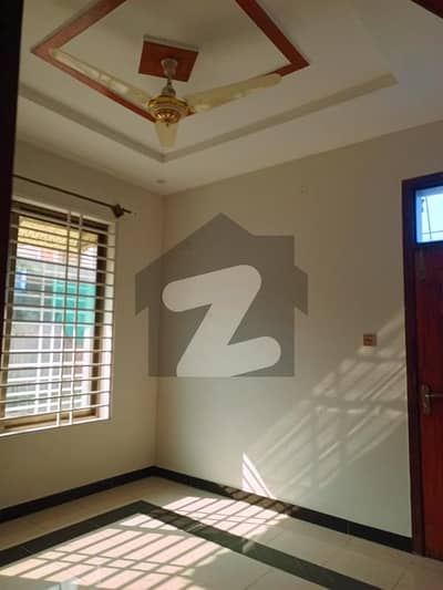 نیو سٹی ۔ بلاک جی نیو سٹی,واہ میں 4 کمروں کا 4 مرلہ مکان 1.25 کروڑ میں برائے فروخت۔