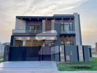 Prime Location 10 Marla House In Wapda Town Phase 1 - Block E Is Available For sale Prime Location 10 Marla House In Wapda Town Phase 1 - Block E Is Available For sale