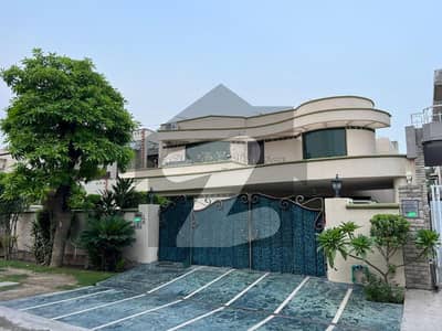 1 KANAL MODERN HOUSE FOR SALE IN DHA PHASE 2 1 KANAL MODERN HOUSE FOR SALE IN DHA PHASE 2