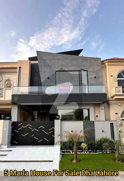 ڈی ایچ اے 9 ٹاؤن ڈیفنس (ڈی ایچ اے),لاہور میں 5 مرلہ مکان 2.15 کروڑ میں برائے فروخت۔