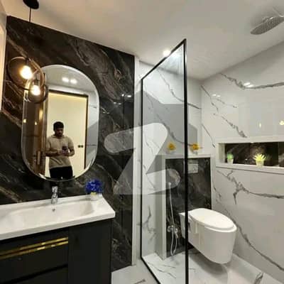 ڈی ایچ اے 9 ٹاؤن ڈیفنس (ڈی ایچ اے),لاہور میں 3 کمروں کا 5 مرلہ مکان 1.95 کروڑ میں برائے فروخت۔