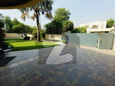 ڈی ایچ اے فیز 3 ڈیفنس (ڈی ایچ اے),لاہور میں 5 کمروں کا 2 کنال مکان 5.5 لاکھ میں کرایہ پر دستیاب ہے۔