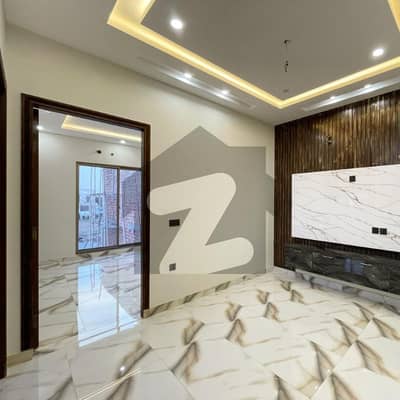 ڈی ایچ اے 9 ٹاؤن ڈیفنس (ڈی ایچ اے),لاہور میں 3 کمروں کا 5 مرلہ مکان 1.8 کروڑ میں برائے فروخت۔ ڈی ایچ اے 9 ٹاؤن ڈیفنس (ڈی ایچ اے),لاہور میں 3 کمروں کا 5 مرلہ مکان 1.8 کروڑ میں برائے فروخت۔