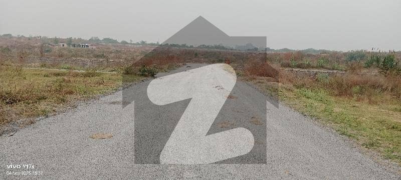 آئی ۔ 12 اسلام آباد میں 9 مرلہ رہائشی پلاٹ 1.8 کروڑ میں برائے فروخت۔