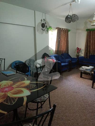 Corner Flat for Sale in Shalimar Shopping Center, Gulitan Jauhar Block-17 Corner Flat for Sale in Shalimar Shopping Center, Gulitan Jauhar Block-17