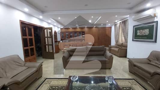 One Kanal Semi Commercial House Available For Sale In Gulberg