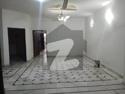 E-11/4 (NPF) Islamabad 10 Marla Stylish Triple Storey House For Sale